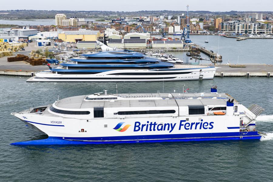 Voyager IMO 9221358 at Poole, United Kingdom